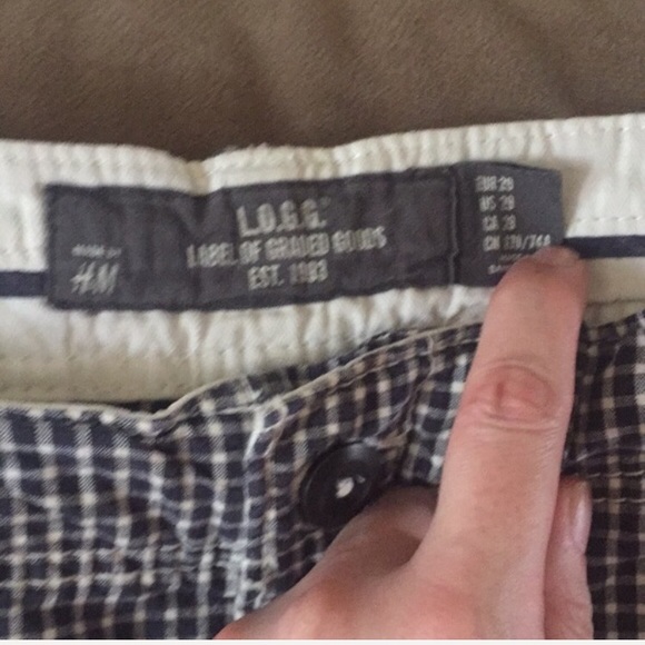 ⤵️DIVIDED (H&M) men’s shorts size 29 - Picture 3 of 3